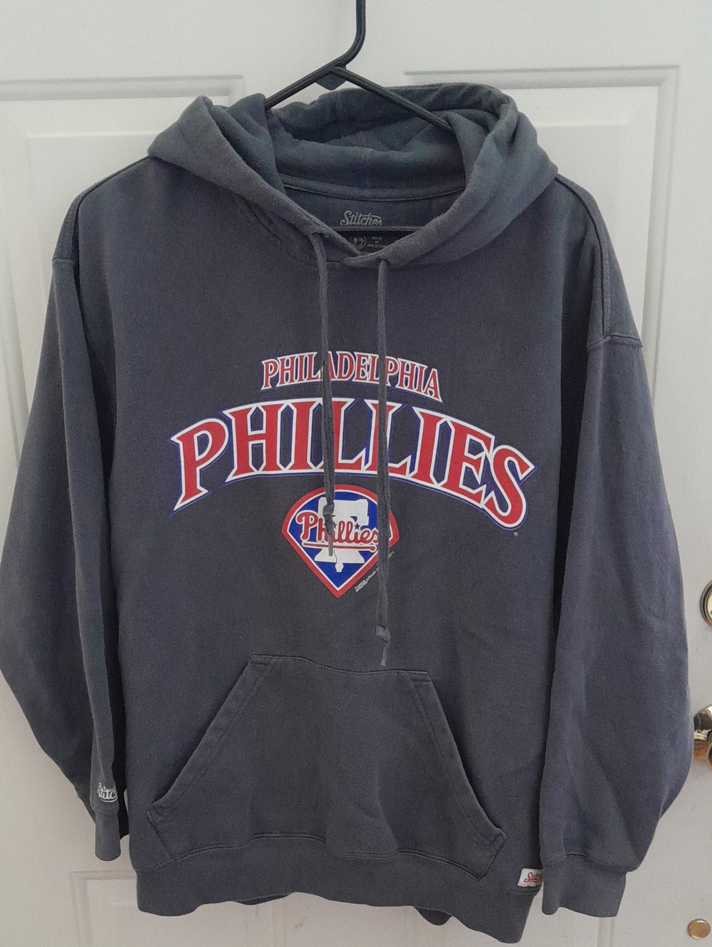 Stitches Men's Gray Navy PHILADELPHIA Phillies MLBHoodie